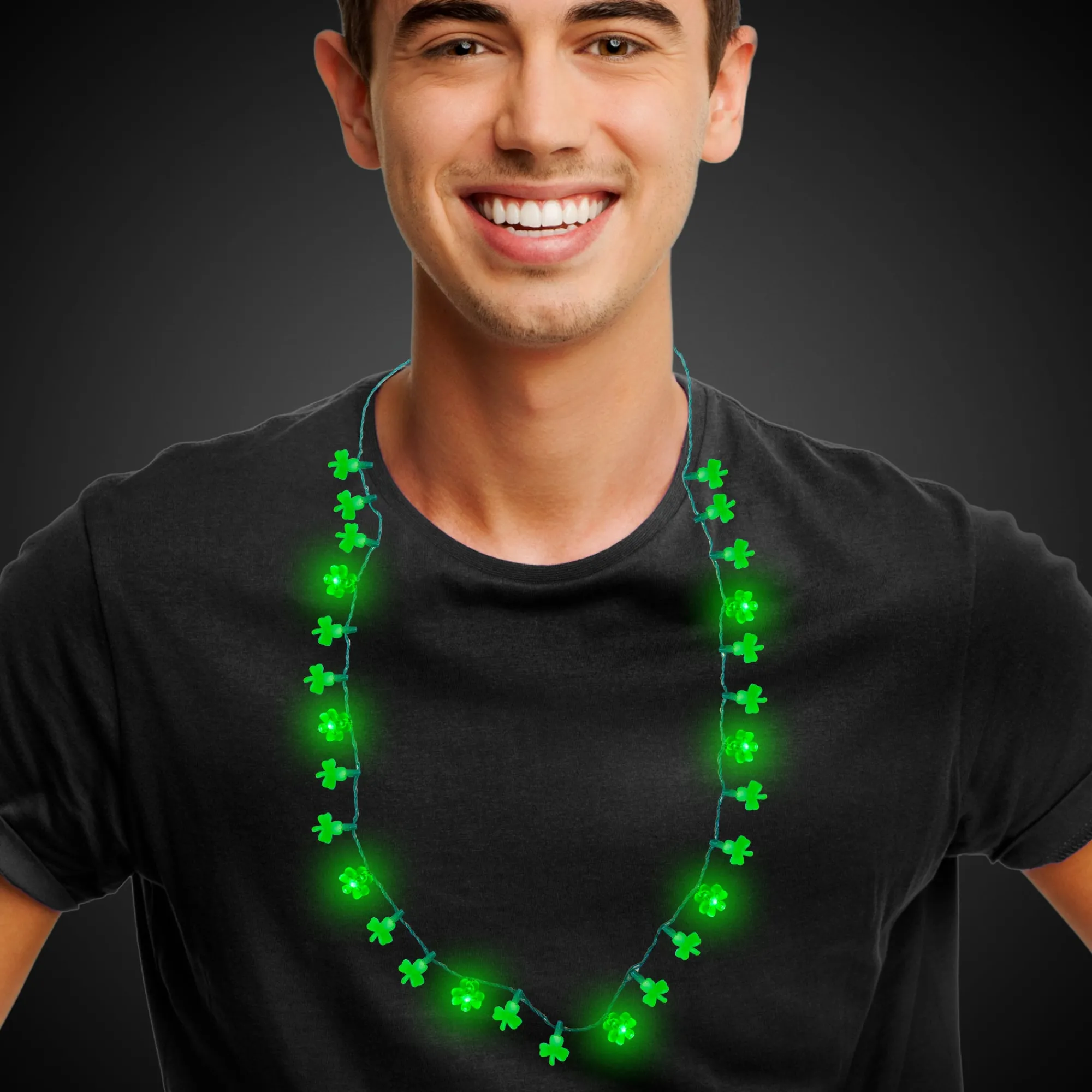 Discount Windy City Novelties LED Shamrock Necklace