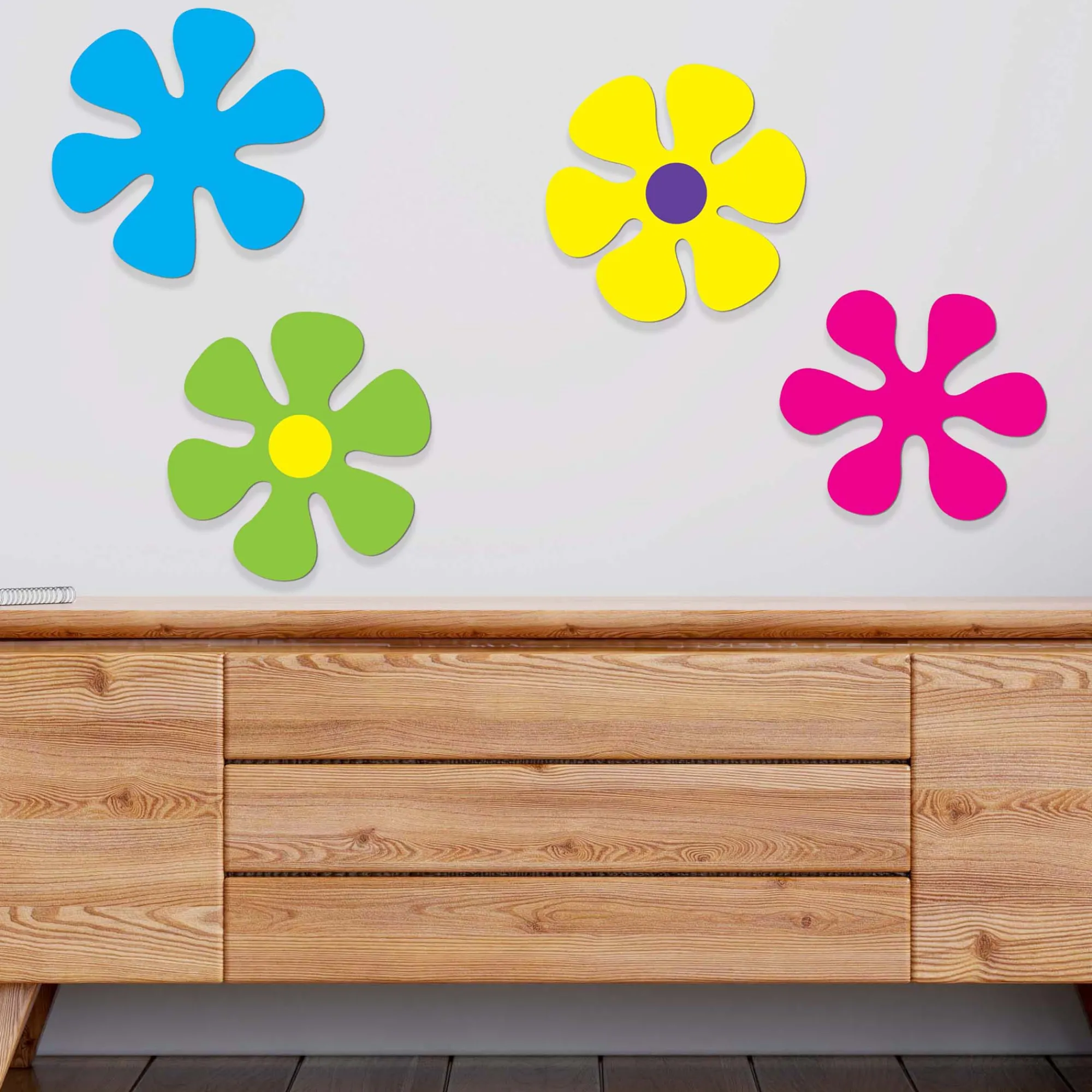 Hot Windy City Novelties Retro Flower Power Cutouts