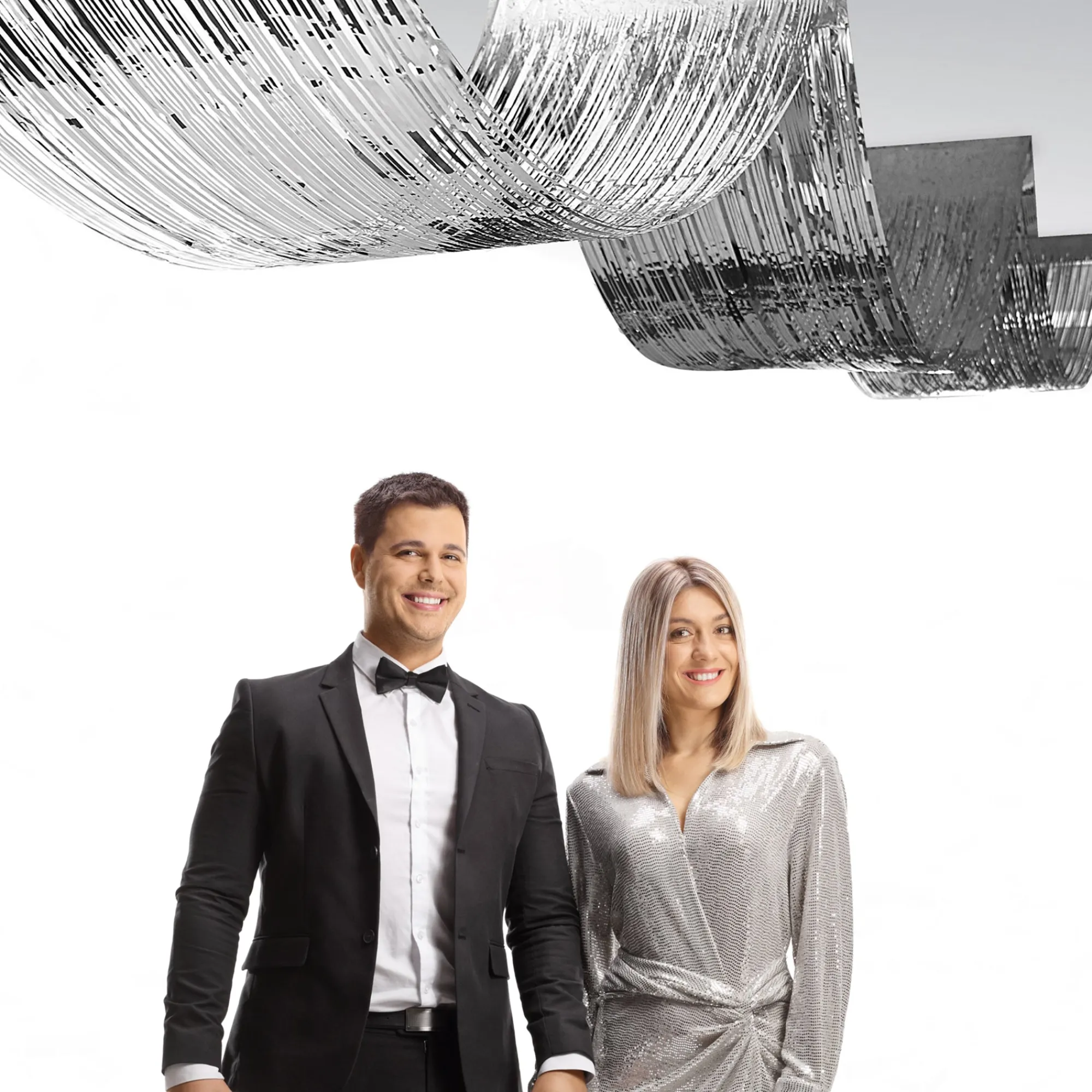 Discount Windy City Novelties Silver Metallic Fringe Ceiling Curtain