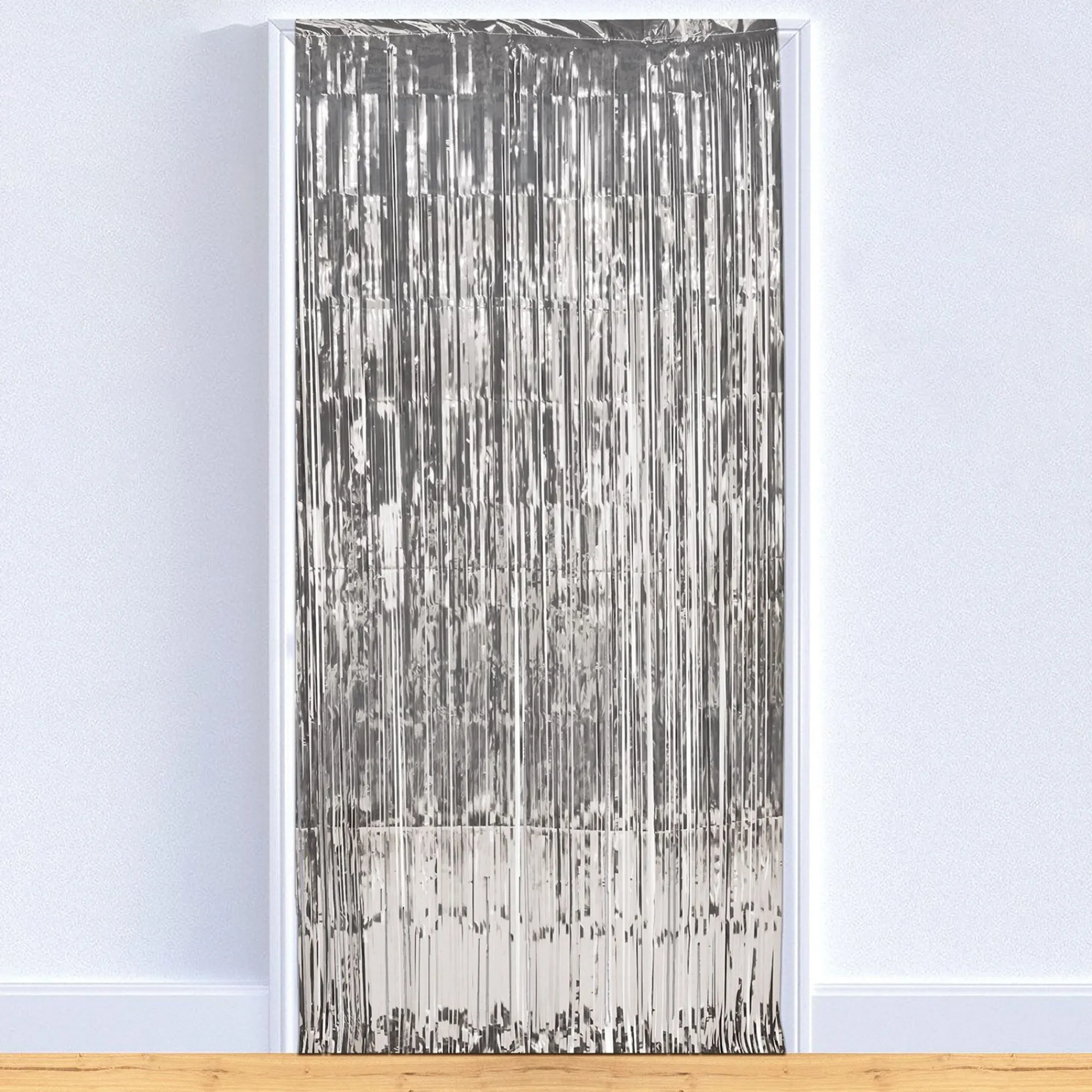 Discount Windy City Novelties Silver Metallic Fringe Curtain